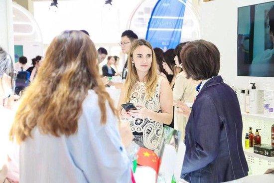 JN江南官网“Bloom of Italian Beauty”  意大利展团在CBE 2024上海美博会上绽放光彩(图3)